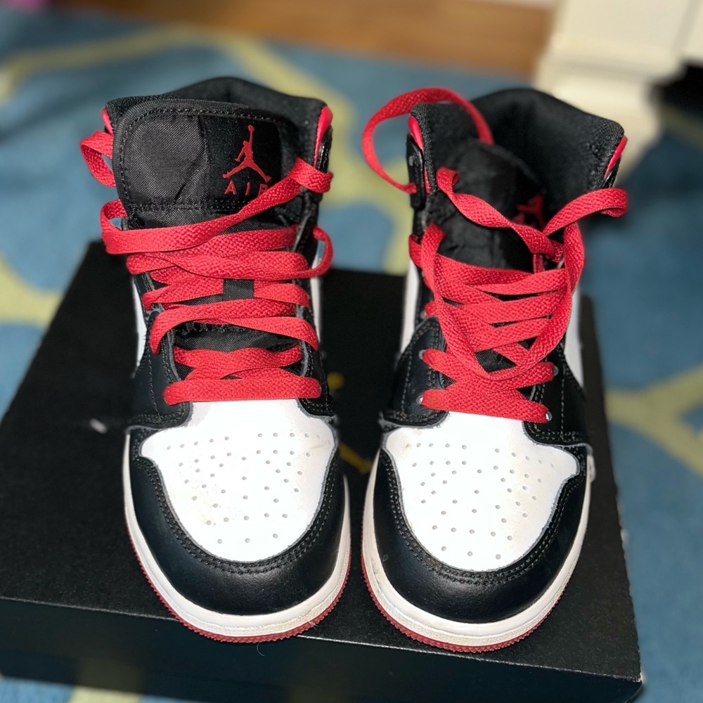 Air Jordan 1 Mid
